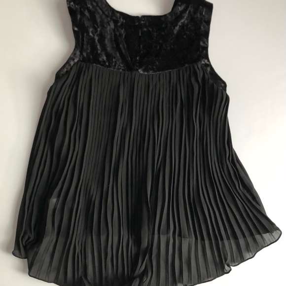 Black embroidered too - Picture 5 of 5